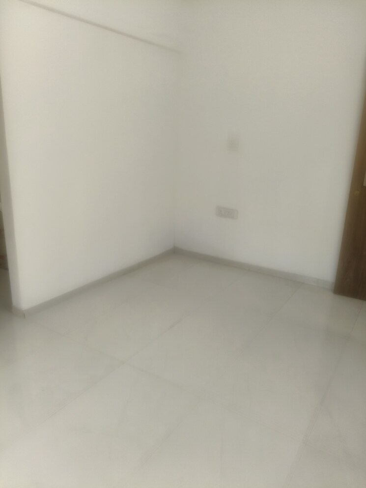 Room, sangle-trinity 1 Bedroom 465 Sq.Ft. Apartment In Gauripada Thane 9090593