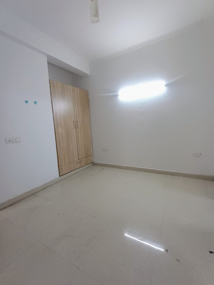 Room, amrapali-leisure-valley 3 Bedroom 1825 Sq.Ft. Villa In Tech Zone 4 Greater Noida Greater Noida 9090586