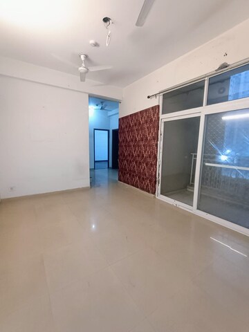 Room in 3 BHK Villa at Amrapali Leisure Valley, Tech Zone 4 Greater Noida – for Rent