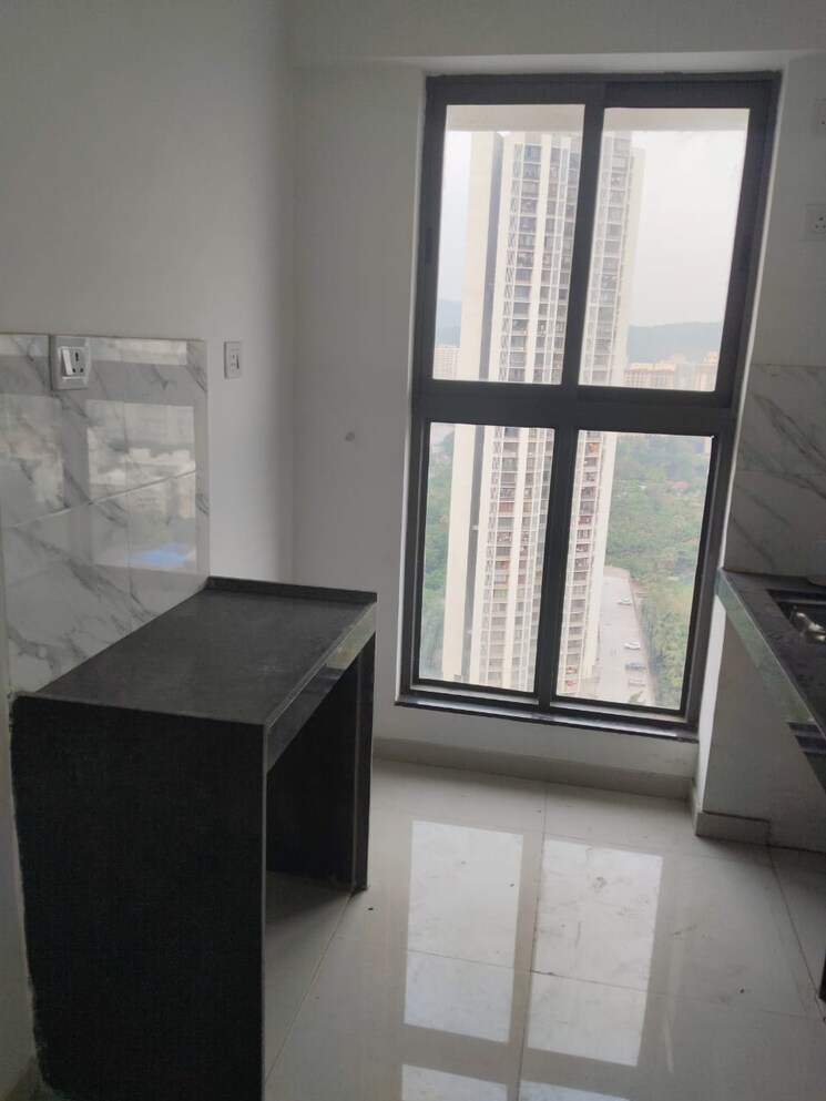 Kitchen, uk-iridium 2 Bedroom 521 Sq.Ft. Apartment In Kandivali East Mumbai 9090563