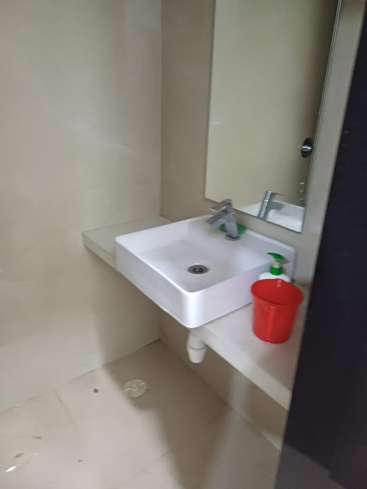 Bathroom, powai Pg For Boys & Girls In Powai 9090603