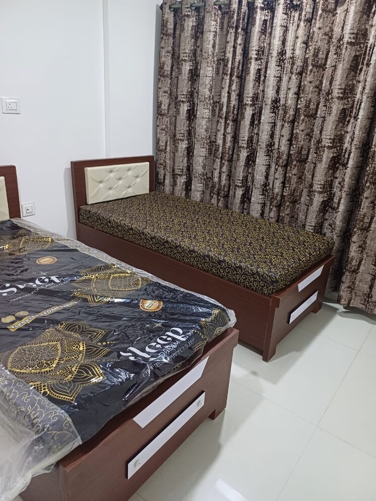 Bedroom, powai Pg For Boys & Girls In Powai 9090603