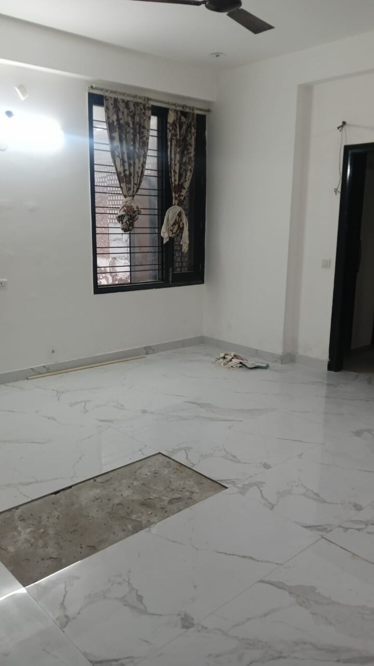 Room, palam vihar 3 Bedroom 2500 Sq.Ft. Builder Floor In Palam Vihar Gurgaon 9090633