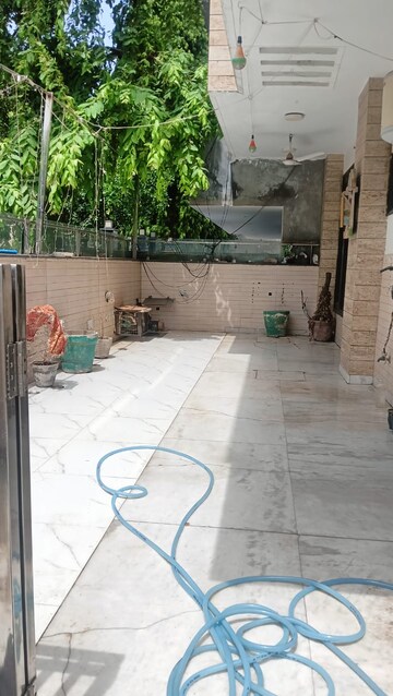 Balcony in 3 BHK Builder Floor at Palam Vihar – for Rent