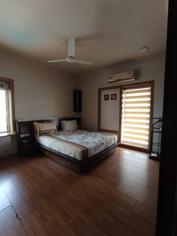 Bedroom in 5 BHK Apartment at Cuffe Castle, Cuffe Parade – for Sale