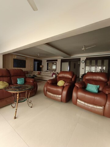 Gym in 5 BHK Apartment at Cuffe Castle, Cuffe Parade – for Sale