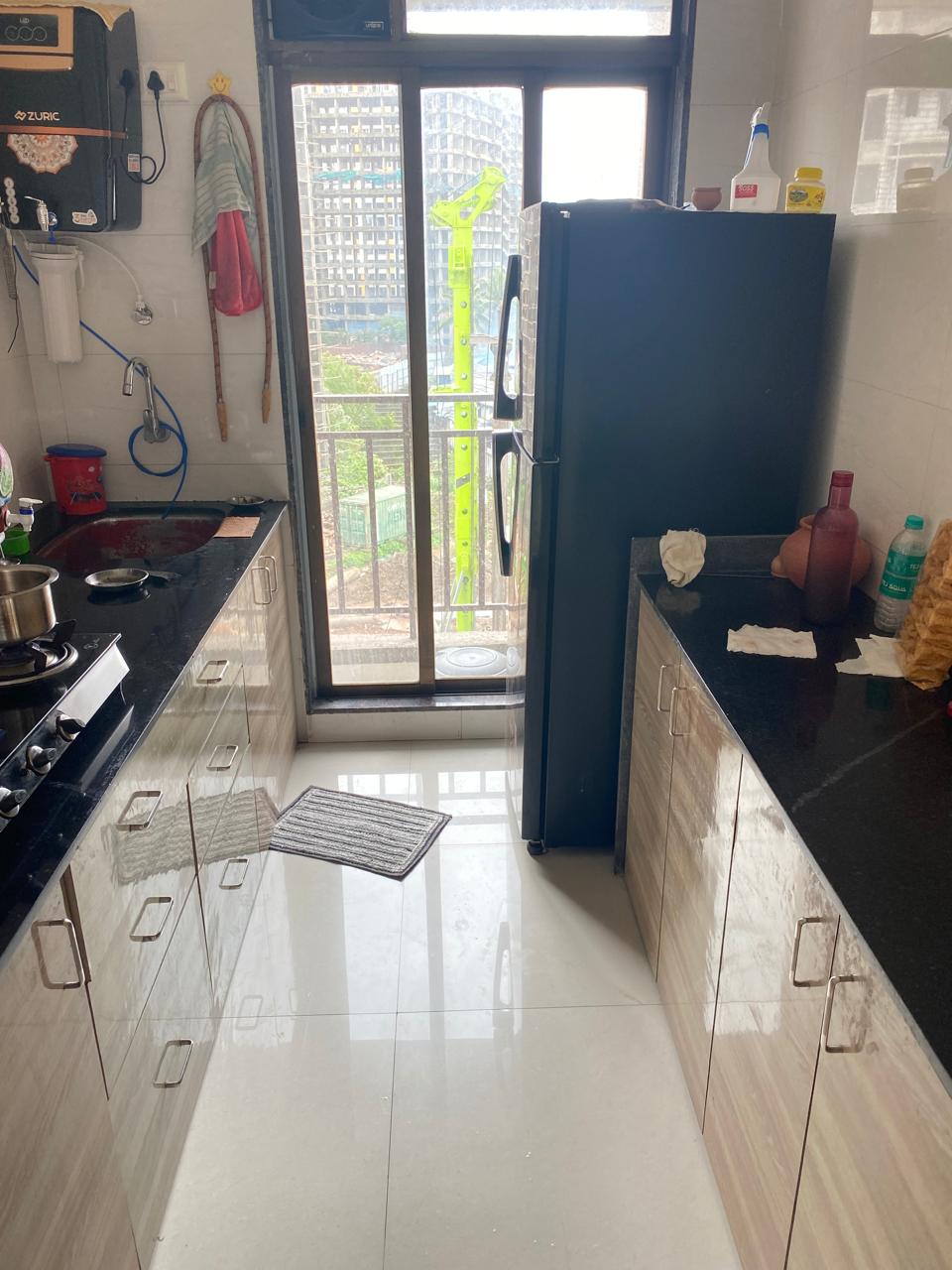 1 BHK + Pooja Room Apartment For Rent in Evershine Millennium Paradise