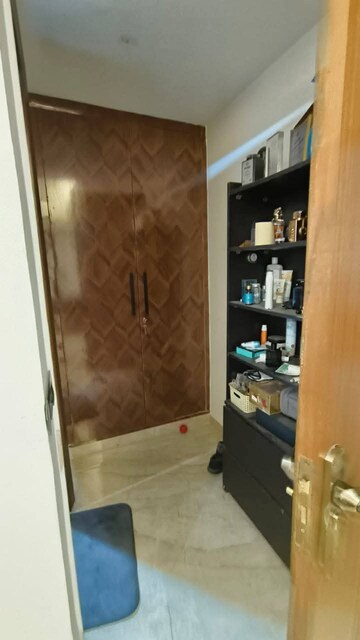 Furnished Amenities in 3 BHK Builder Floor at Saket – for Rent