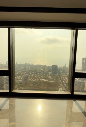 Room in 5 BHK Apartment at Lodha Trump Tower, Worli – for Sale
