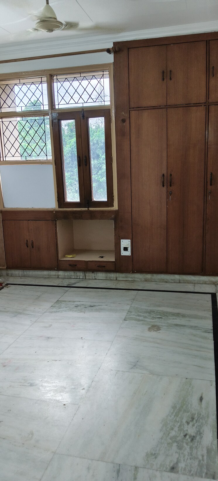 Room, royal-towers-noida 4 Bedroom 2200 Sq.Ft. Apartment In Sector 61 Noida 9090707