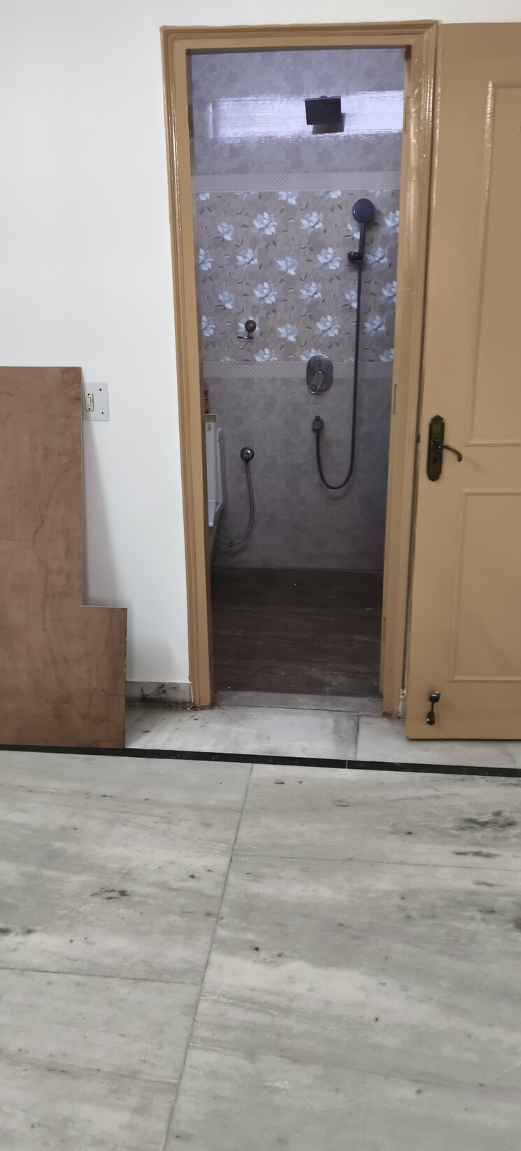 undefined, royal-towers-noida 4 Bedroom 2200 Sq.Ft. Apartment In Sector 61 Noida 9090707