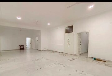 Room in 3 BHK Builder Floor at Saket – for Rent