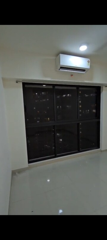Furnished Amenities in 3 BHK Apartment at Lodha Woods, Kandivali East – for Rent