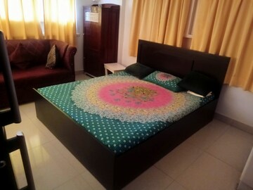 Bedroom in 2 BHK Apartment at Venus Apartments Worli, Worli – for Sale