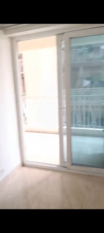 Room in 2 BHK Apartment at Gaur City 2 - 14th Avenue, Sector 16c Greater Noida – for Rent