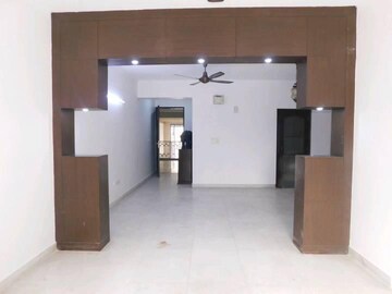 Room in 4 BHK Apartment at ATS Paradiso, Chi Iv Greater Noida – for Sale