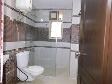 Bathroom in 4 BHK Apartment at ATS Paradiso, Chi Iv Greater Noida – for Sale