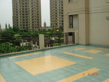 Swimming Pool in 4 BHK Apartment at ATS Paradiso, Chi Iv Greater Noida – for Sale