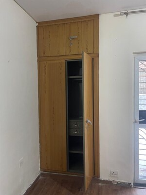 Building Lobby in 3 BHK Builder Floor at BPTP Elite Floors, Sector 83 – for Sale