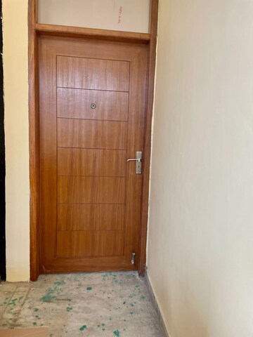 Room in 3 BHK Builder Floor at Palam Vihar – for Rent