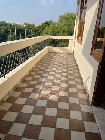 Balcony in 3 BHK Builder Floor at Palam Vihar – for Rent