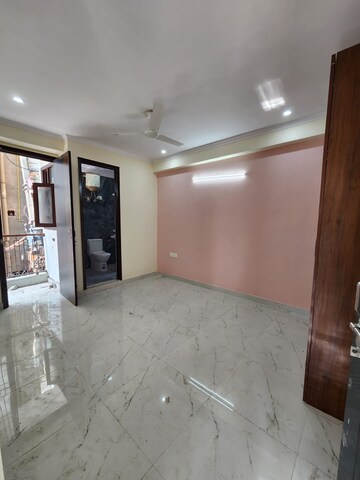 Room in 2 BHK Builder Floor at Chattarpur – for Rent