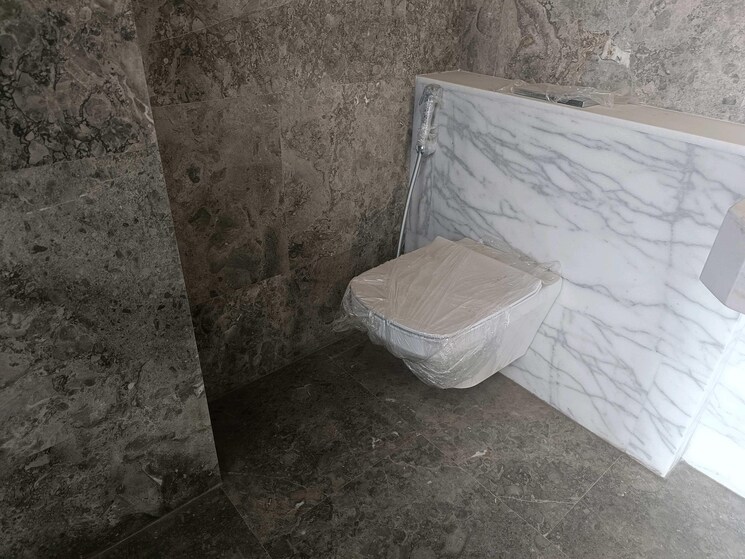 Bathroom, rustomjee-crown 5 Bedroom 3490 Sq.Ft. Apartment In Prabhadevi Mumbai 9090851