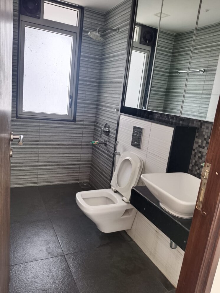 Bathroom, shivalik-bandra-north-gulmohar-avenue 1 Bedroom 325 Sq.Ft. Apartment In Bandra East Mumbai 9090877