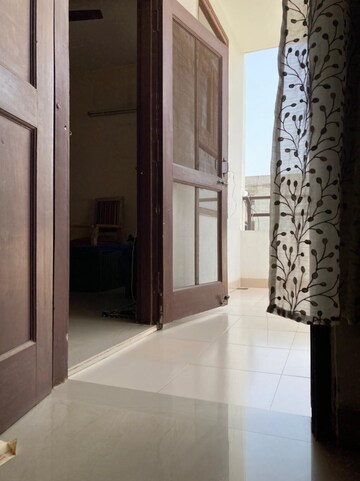 Building Lobby in 2 BHK Builder Floor at Palam Vihar – for Rent