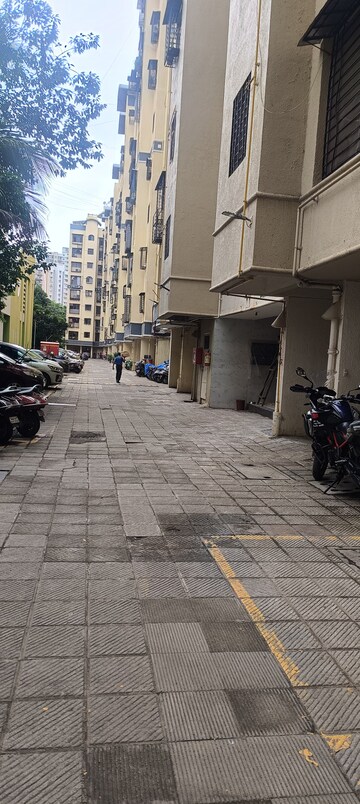 Parking in 1 BHK Apartment at Bhoomi Park, Malad West – for Rent