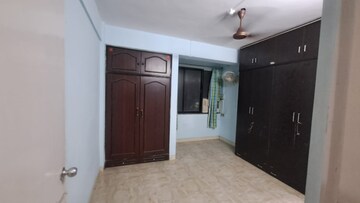 Room in 2 BHK Apartment at Crystal Garden Estate CHS, Manpada – for Rent