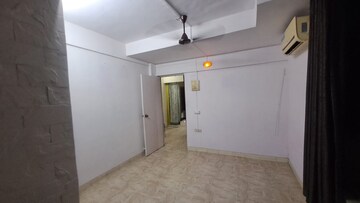 Room in 2 BHK Apartment at Crystal Garden Estate CHS, Manpada – for Rent