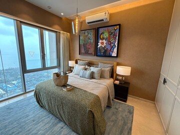 Bedroom in 5 BHK Apartment at Piramal Tower, Lower Parel – for Sale