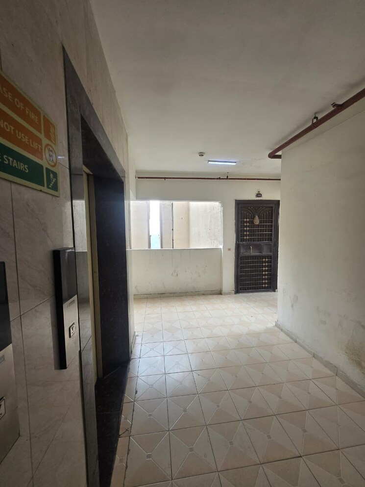 Room, landcraft-golf-links 4 Bedroom 1785 Sq.Ft. Apartment In Pandav Nagar Ghaziabad 9091172