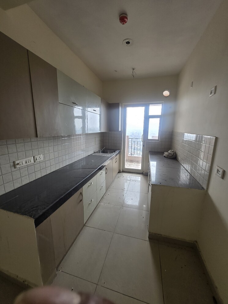 Kitchen, landcraft-golf-links 4 Bedroom 1785 Sq.Ft. Apartment In Pandav Nagar Ghaziabad 9091172