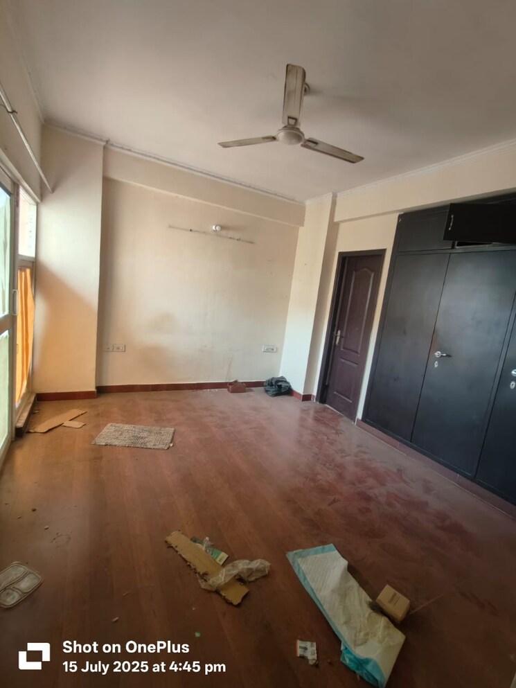 Bedroom, aims-golf-city 2.5 Bedroom 1150 Sq.Ft. Apartment In Sector 75 Noida 9091066