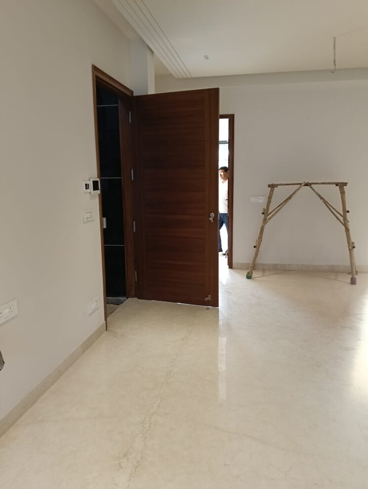 Room, sector 16 3 Bedroom 2250 Sq.Ft. Builder Floor In Sector 16 Panchkula 9091069