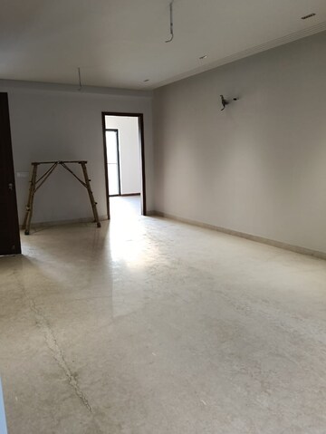 Room in 3 BHK Builder Floor at Sector 16 – for Sale