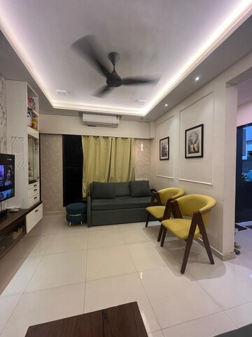 Team Area in 4 BHK Apartment at Grandeur Tower, Borivali East – for Sale