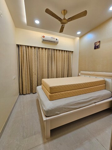 Bedroom in 4 BHK Apartment at Grandeur Tower, Borivali East – for Sale
