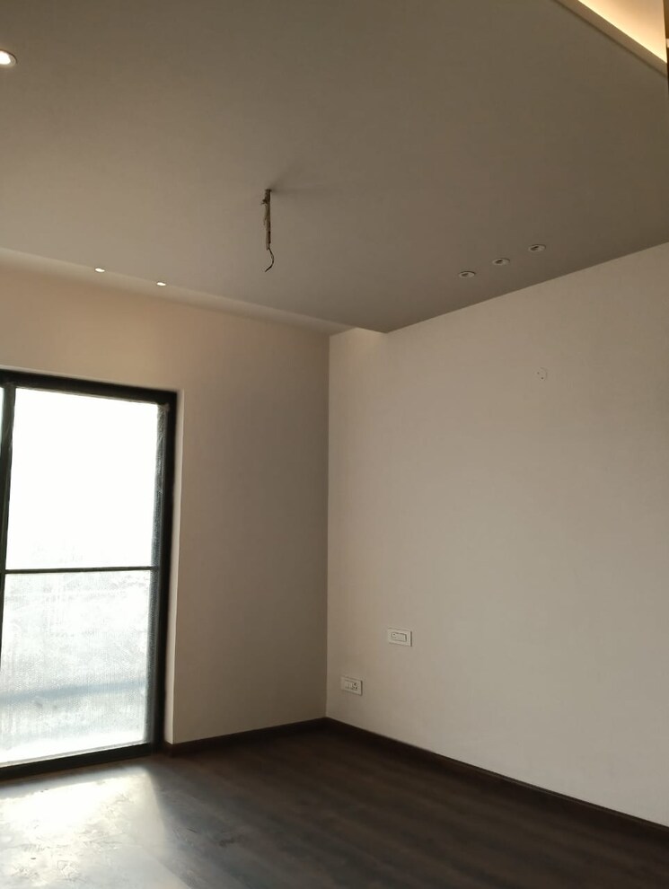 Room, sector 16 3 Bedroom 2250 Sq.Ft. Builder Floor In Sector 16 Panchkula 9091069