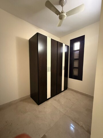 Room in 3 BHK Independent House at Sector 2 Greater Noida – for Rent