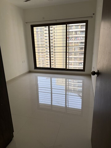 Room in 3 BHK Apartment at Acme Ozone, Manpada – for Rent