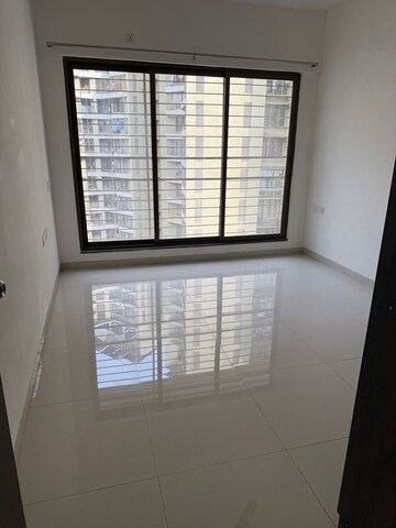 Room in 3 BHK Apartment at Acme Ozone, Manpada – for Rent
