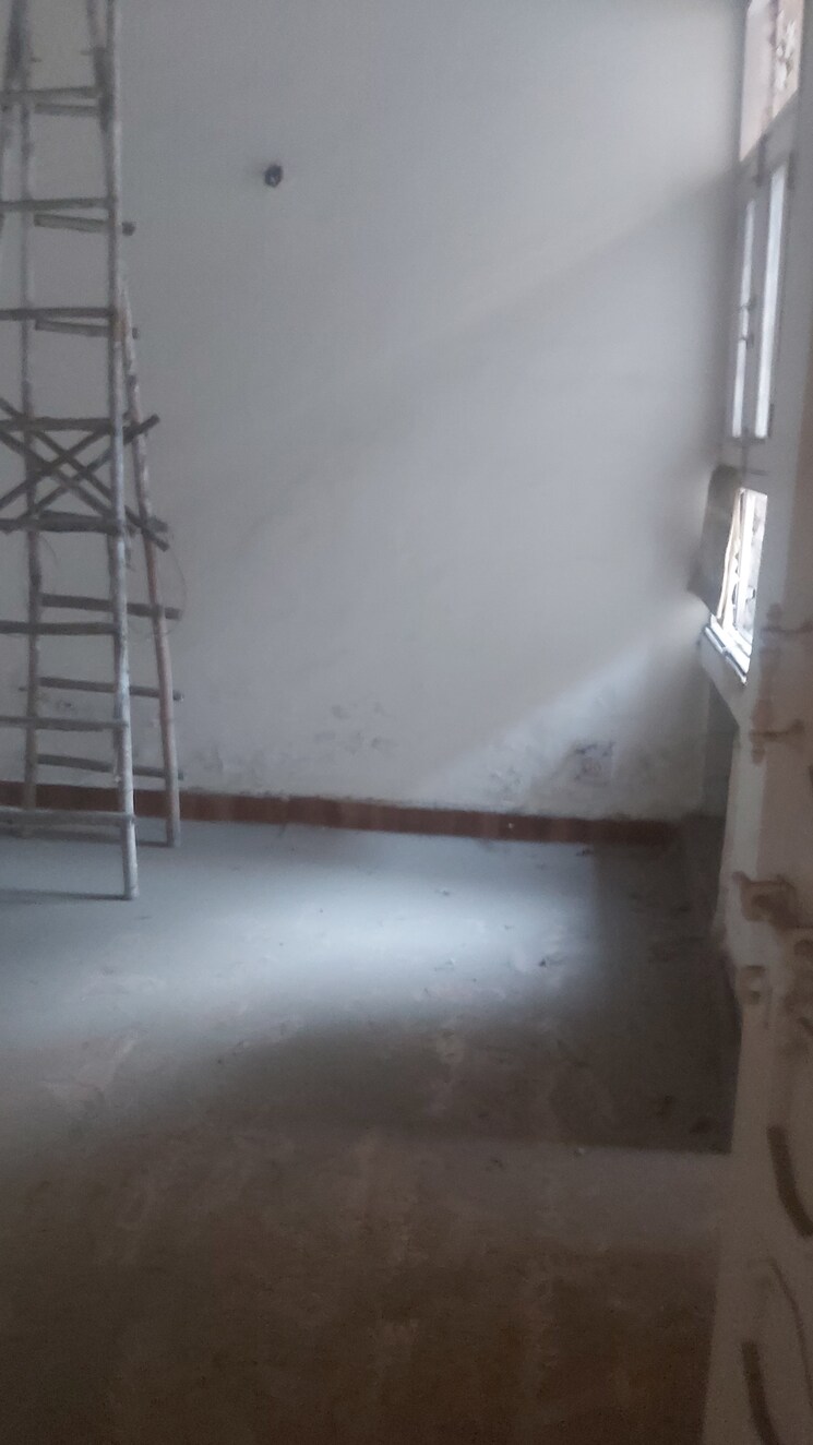 undefined, uma-cooperative-society 3.5 Bedroom 1150 Sq.Ft. Apartment In Mayur Vihar 1 Delhi 9091183