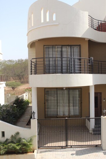 4 BHK Villa – Exterior View View at Pathardi Phata - for Rent