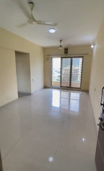 Room in 2 BHK Apartment at Raunak Unnathi Gardens, Pokhran Road No One – for Rent