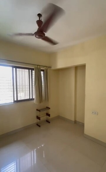 Room in 2 BHK Apartment at Raunak Unnathi Gardens, Pokhran Road No One – for Rent
