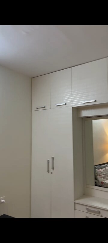 Room in 3 BHK Apartment at Tata Aquila Heights, Jalahalli – for Rent