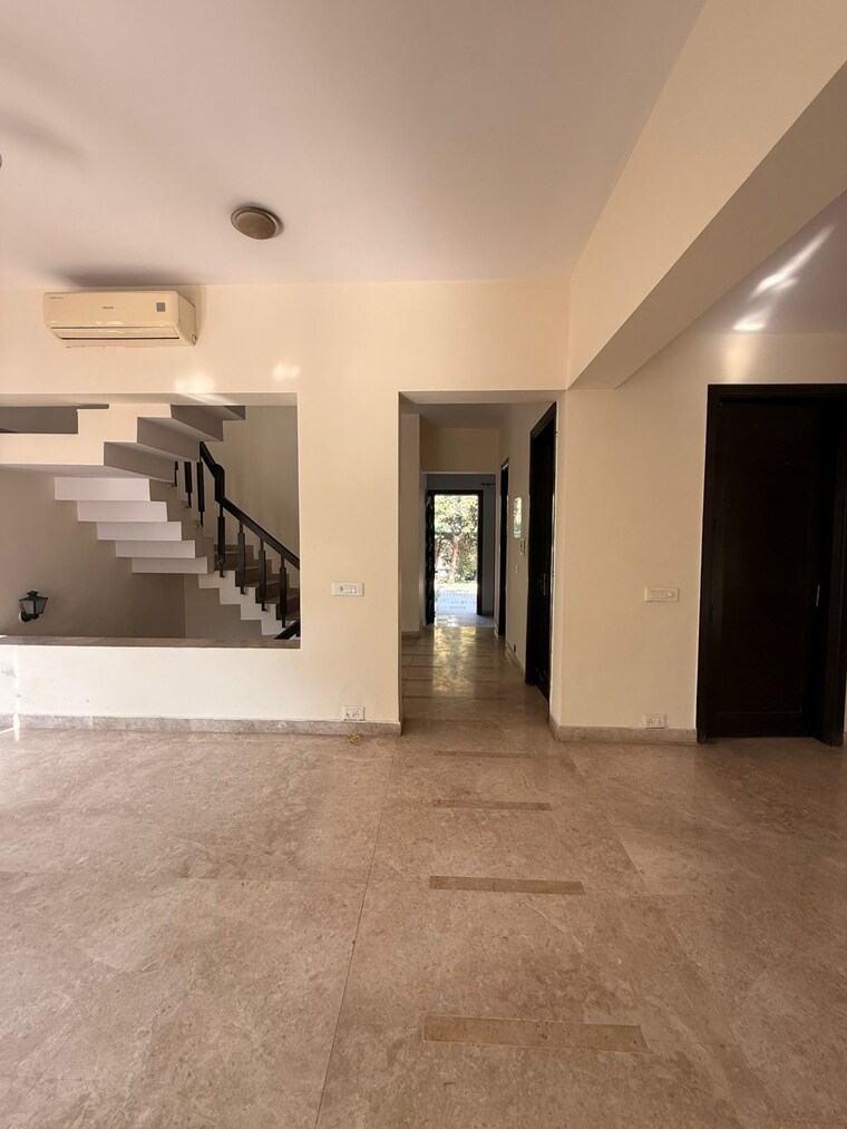Living Room, sector 3 greater noida 2 Bedroom 120 Sq.Mt. Independent House In Sector 3 Greater Noida Greater Noida 9091243